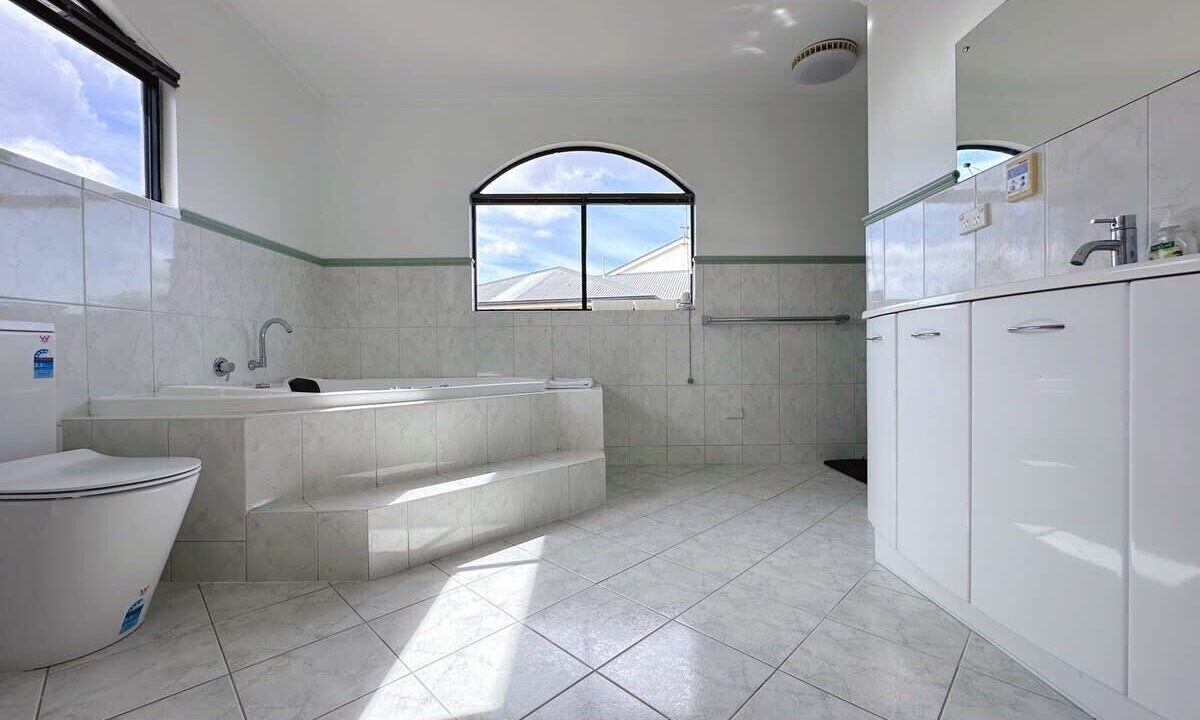 Photo of Bathroom in Old Beach