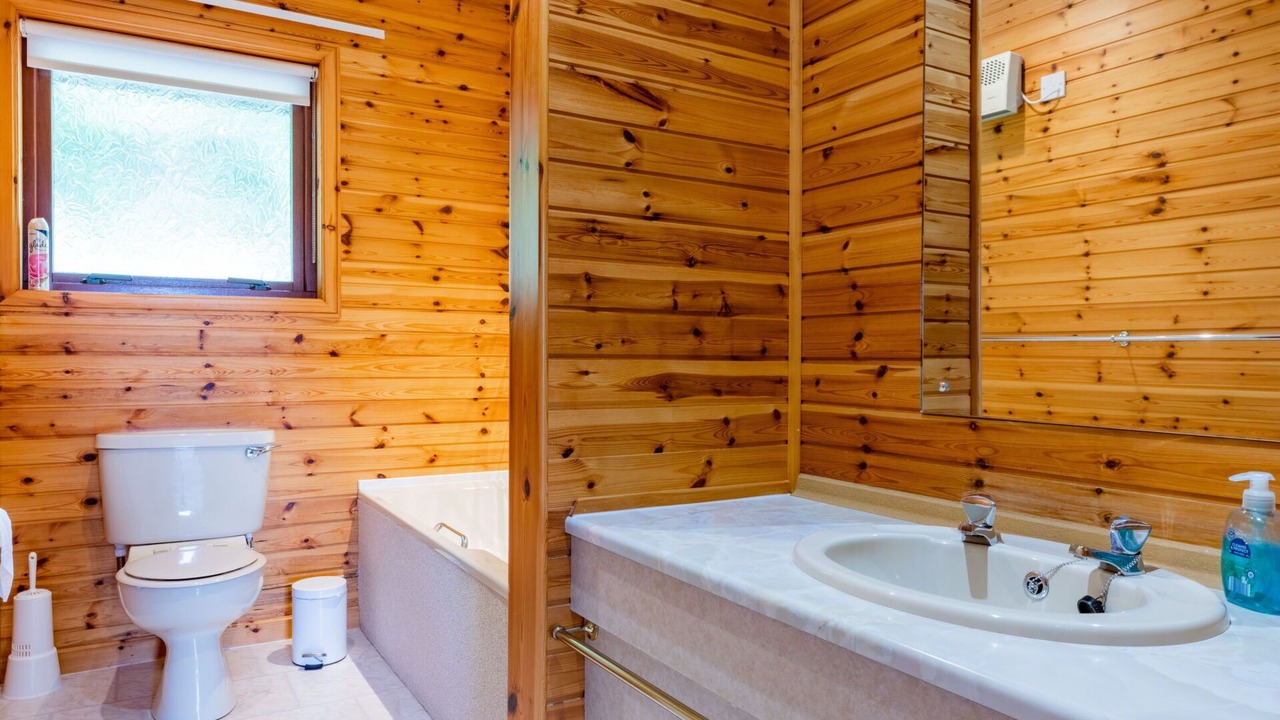 Photo of Bathroom in Drumnadrochit