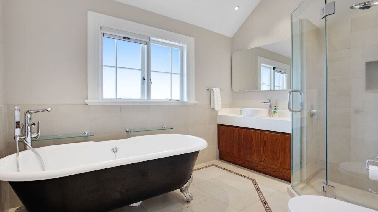 Photo of Bathroom in Greenlane
