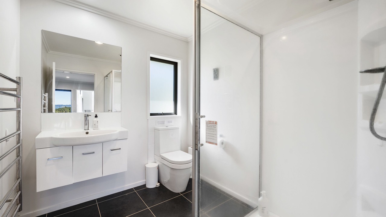 Photo of Bathroom in Tikitere