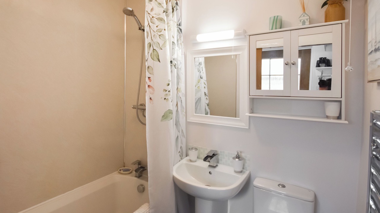 Photo of Bathroom in Errol