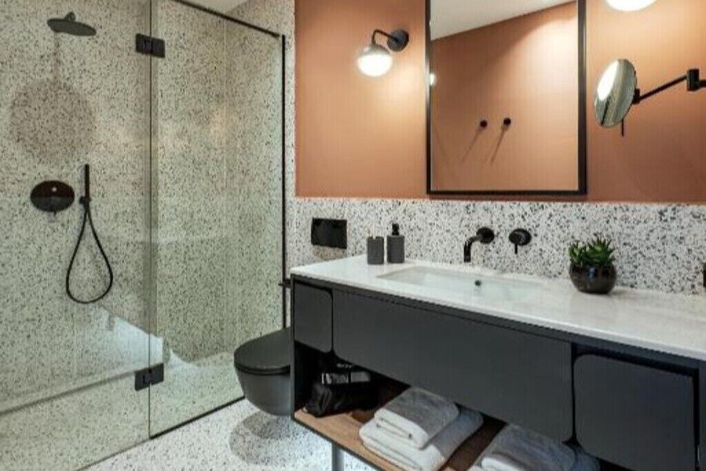 Photo of Bathroom in Ladadika