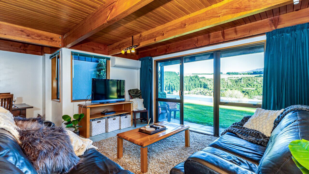 Photo of Livingroom in Windwhistle