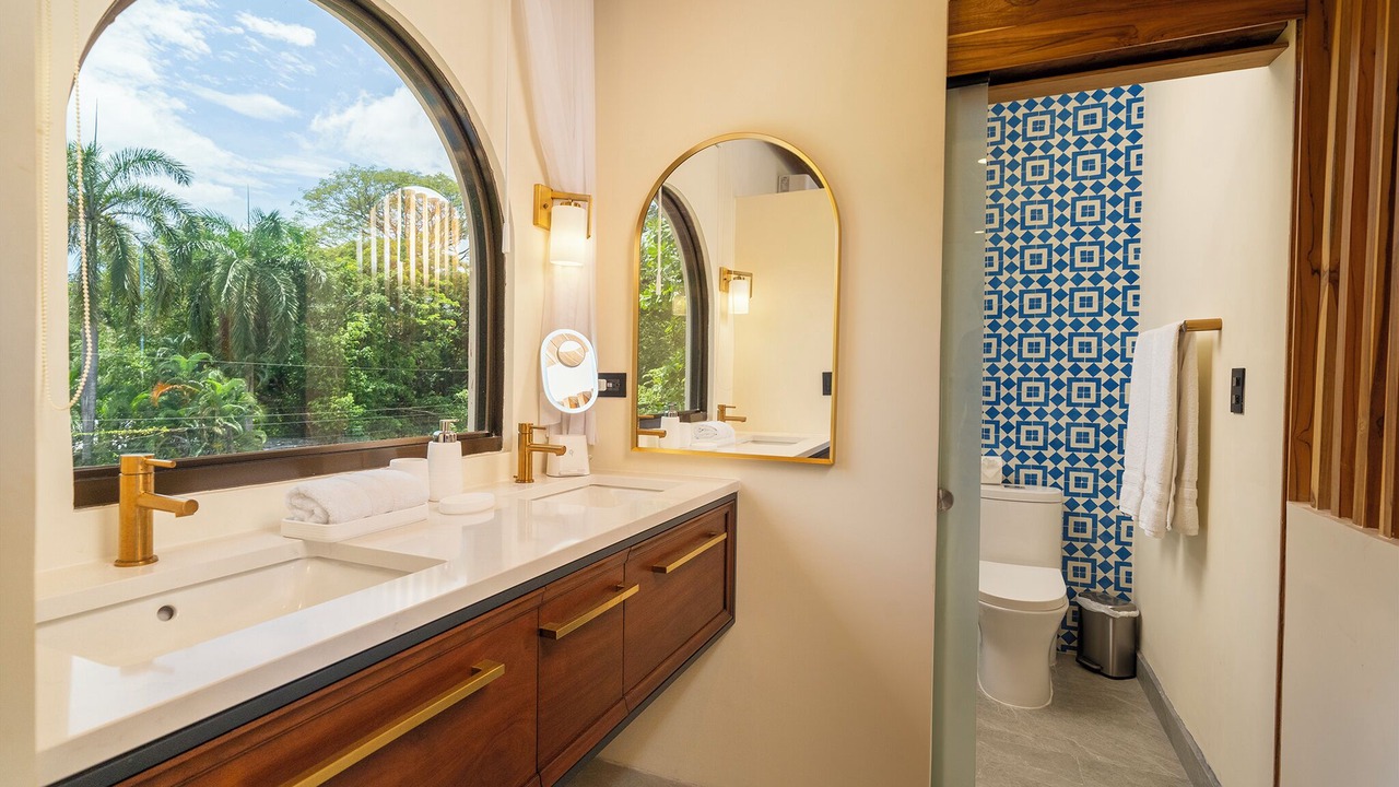 Photo of Bathroom in Potrero