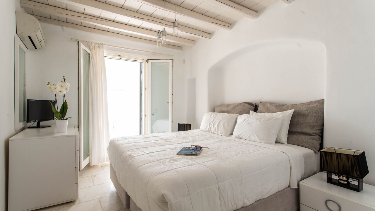 Photo of Bedroom in Houlakia