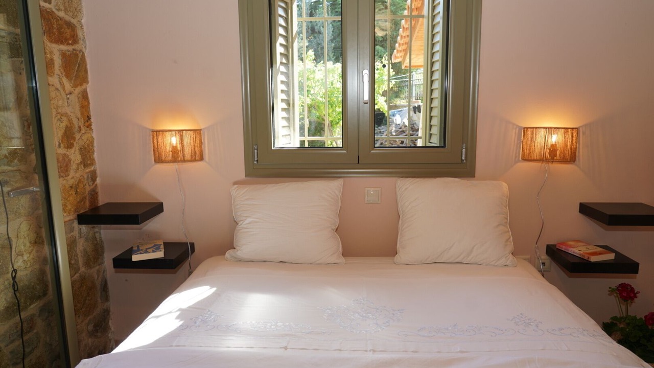 Photo of Bedroom in Aigio