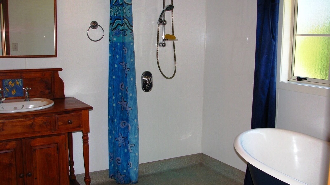 Photo of Bathroom in Tuateawa