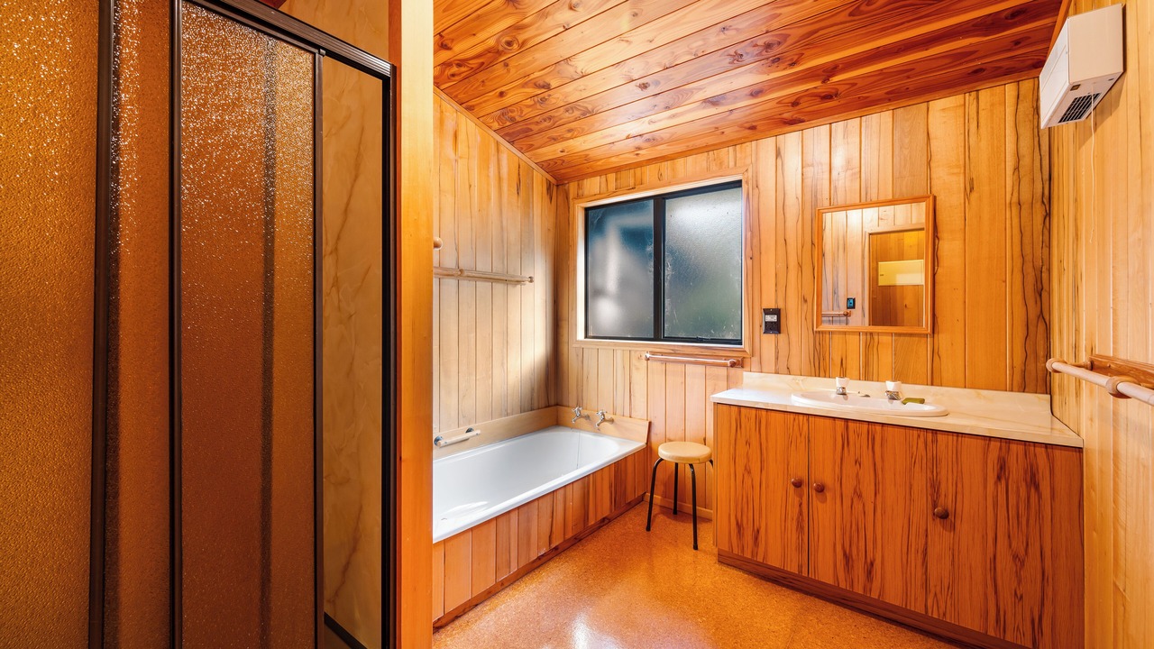 Photo of Bathroom in Pukawa