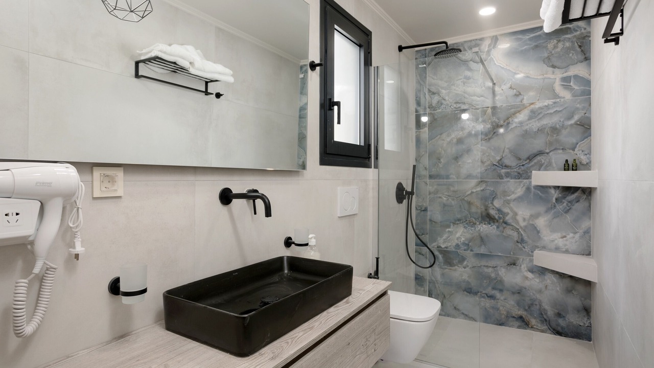 Photo of Bathroom in Alikanas