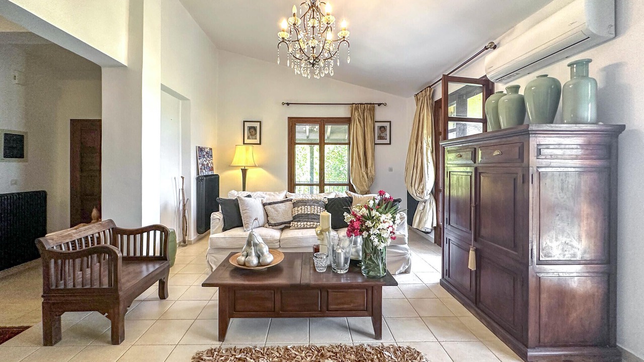 Photo of Bedroom in Astros