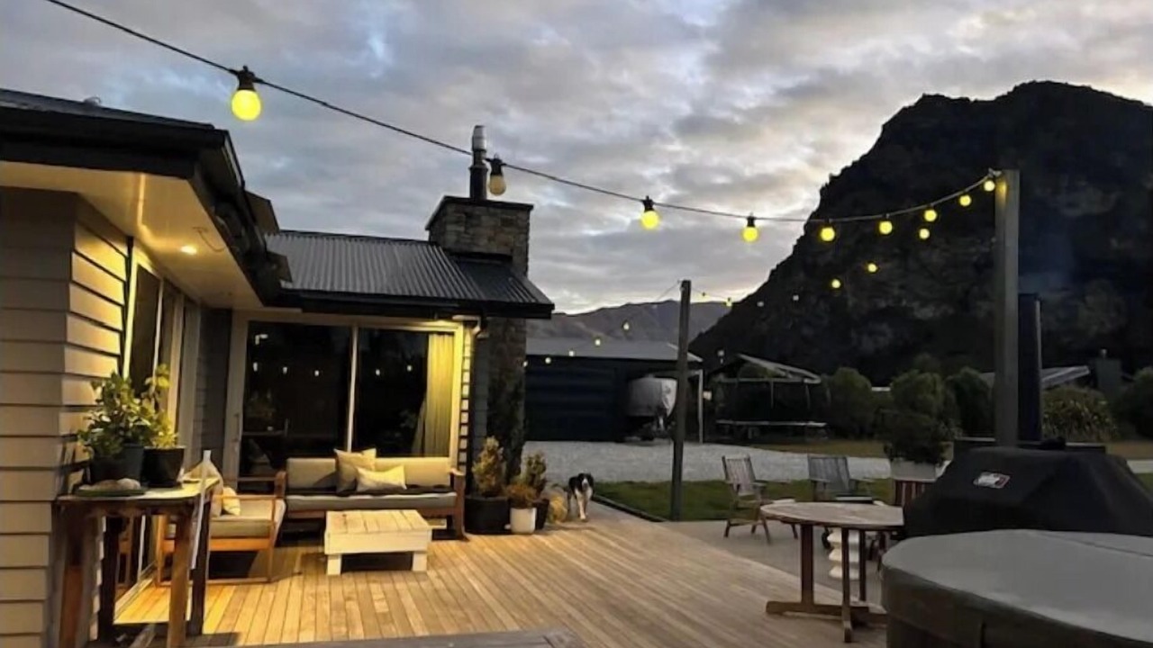 Photo of Outdoor in Albert Town