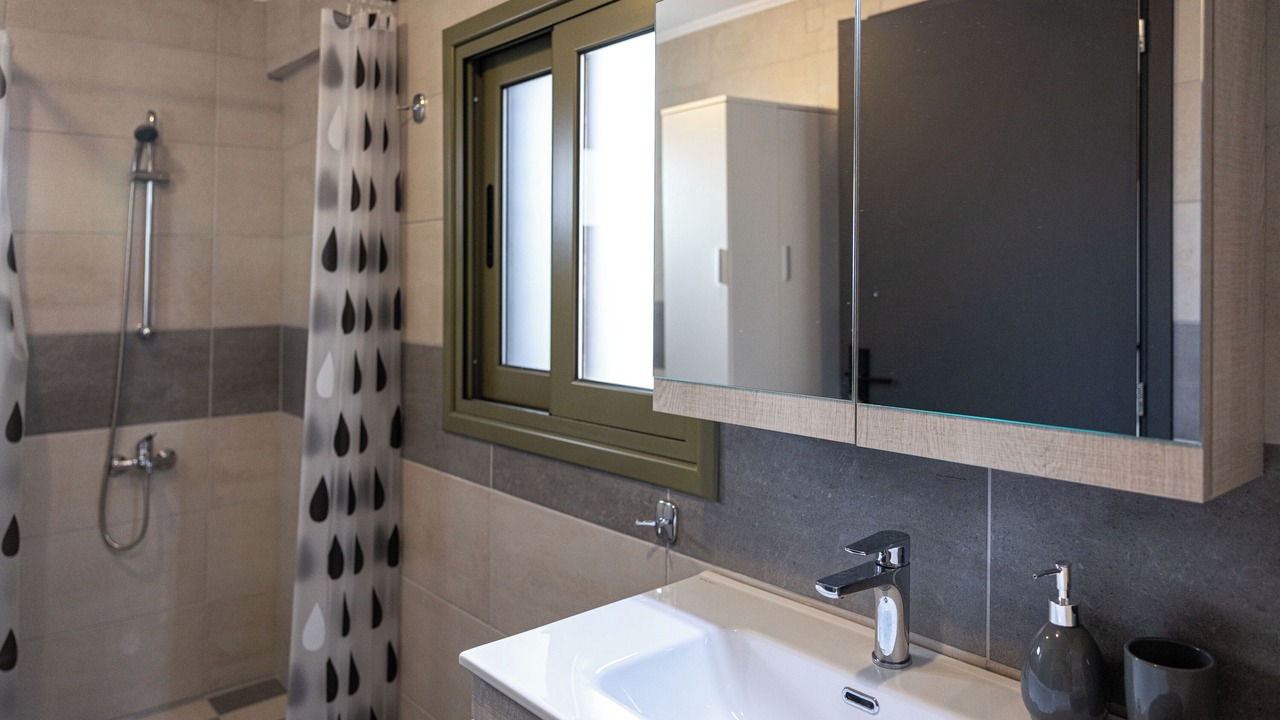 Photo of Bathroom in Kardhakata