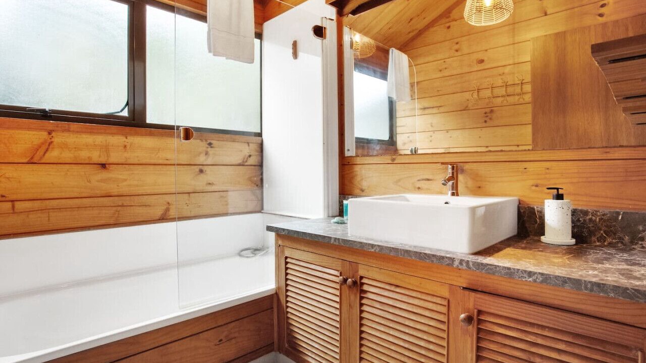 Photo of Bathroom in Greenhithe