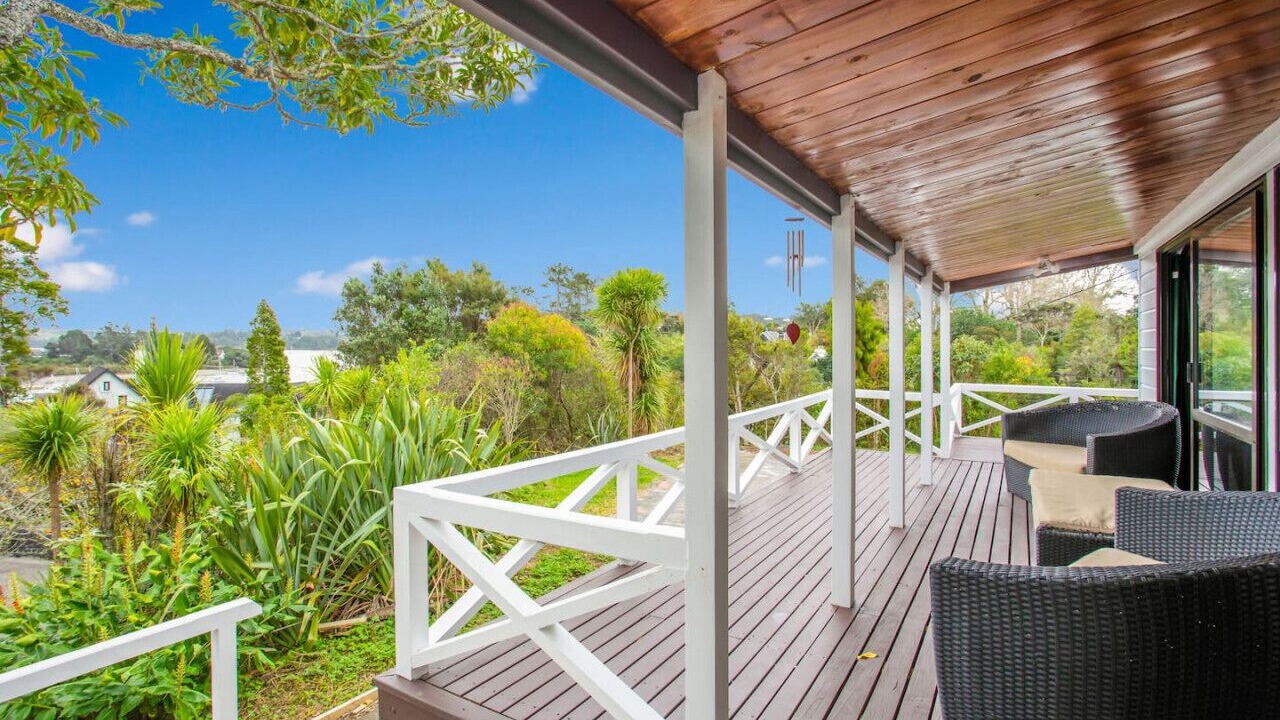 Photo of Patio Balcony in Greenhithe