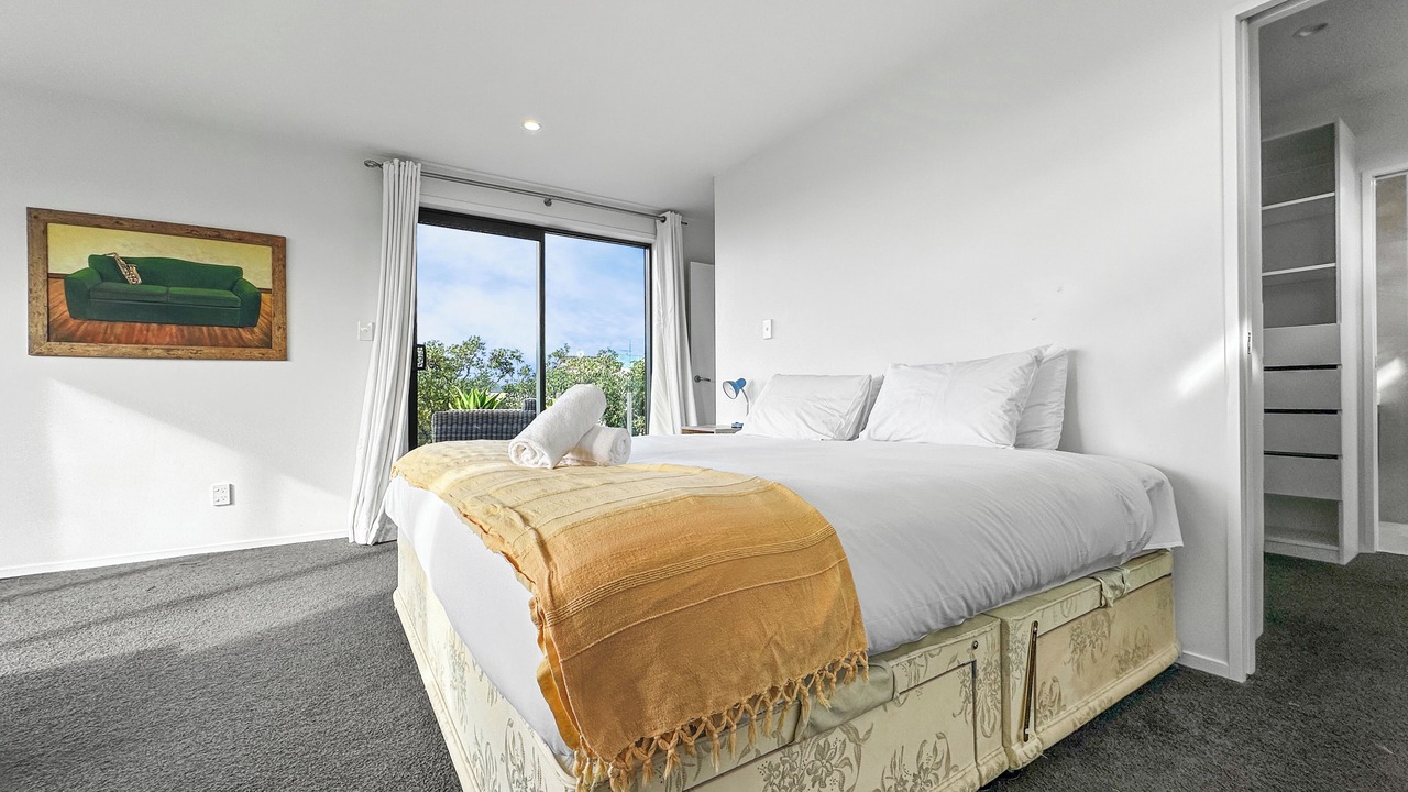Photo of Bedroom in Murrays Bay