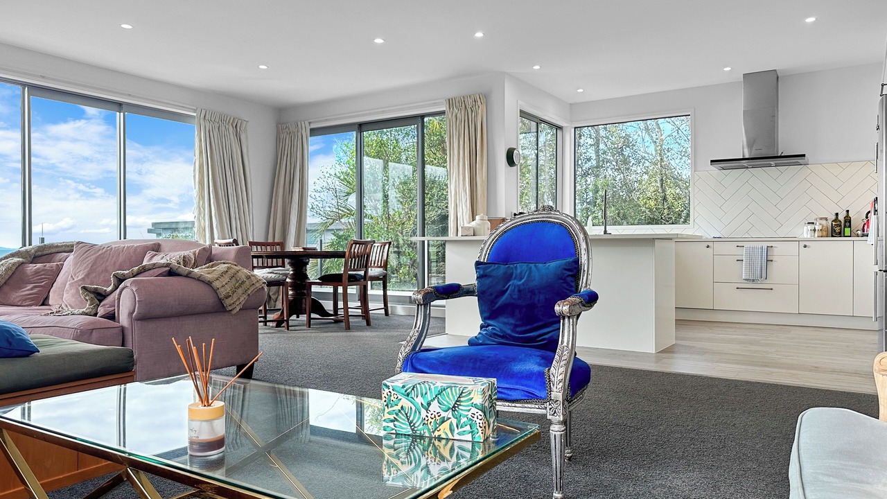 Photo of Livingroom in Murrays Bay