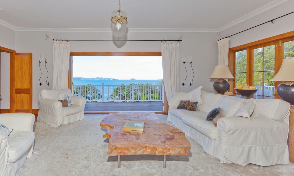 Photo of Livingroom in Tawharanui