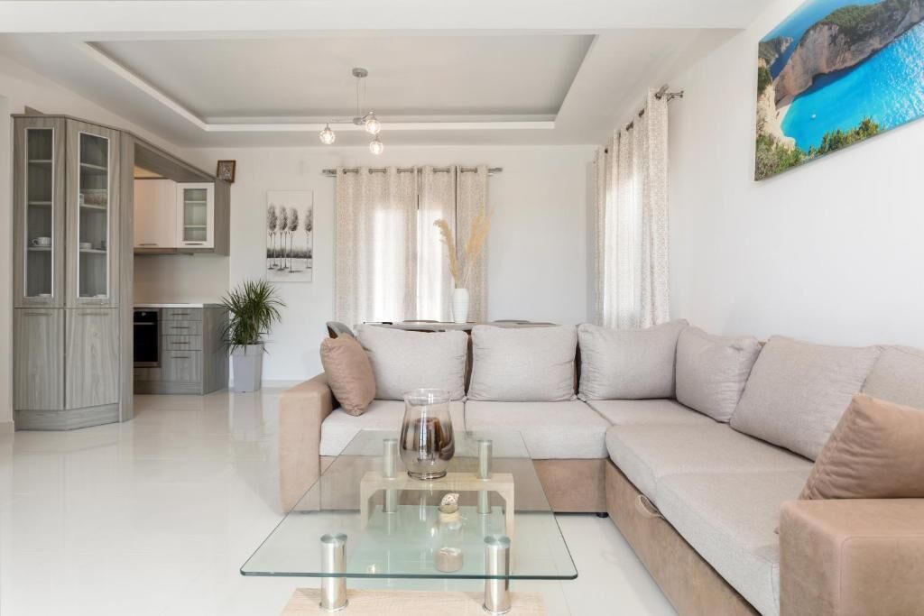 Photo of Livingroom in Elation