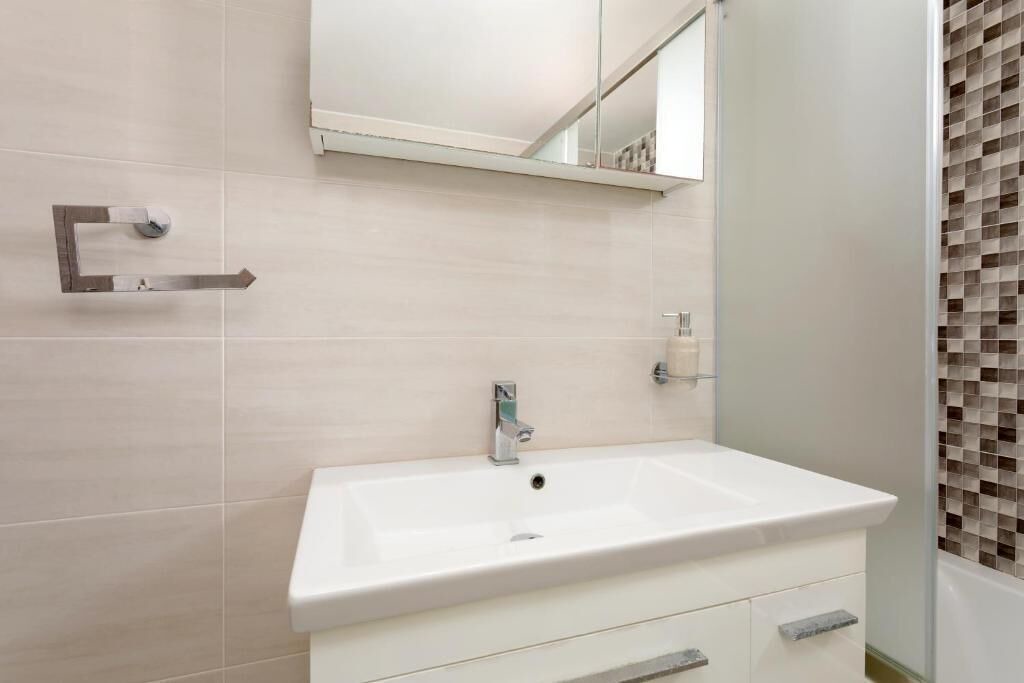 Photo of Bathroom in Elation