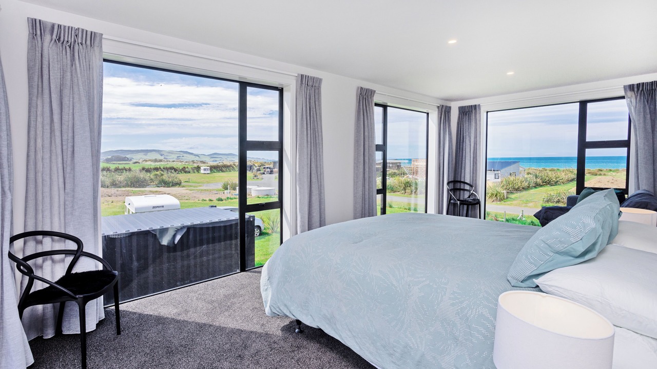 Photo of Bedroom in Colac Bay