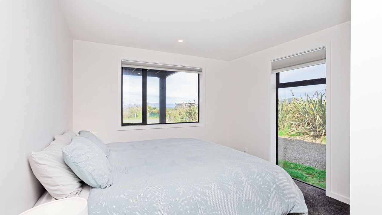 Photo of Bedroom in Colac Bay