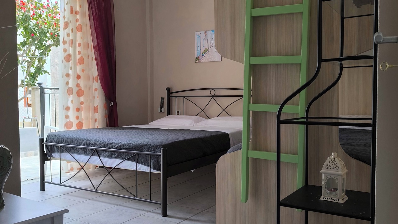 Photo of Bedroom in Charakas