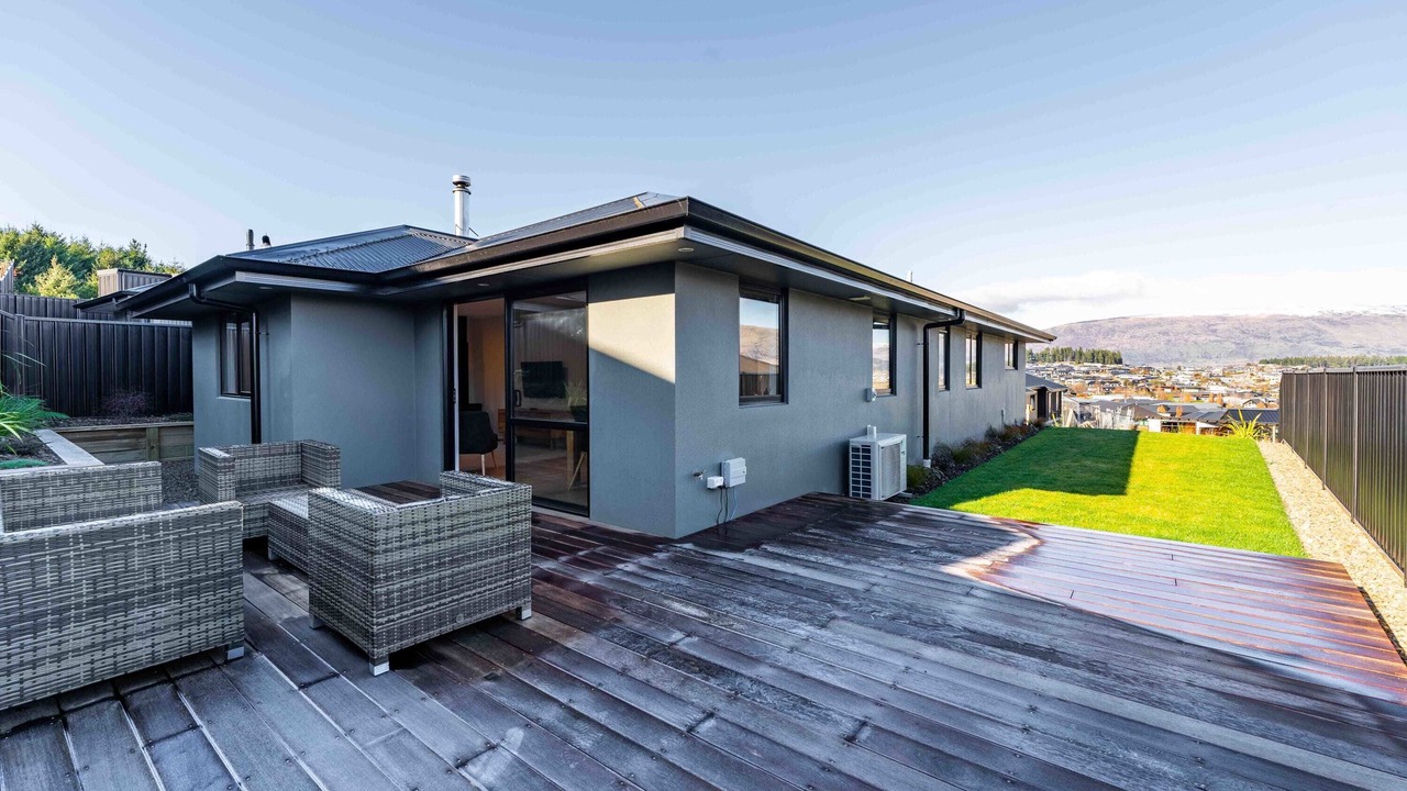 Photo of Patio Balcony in Wanaka