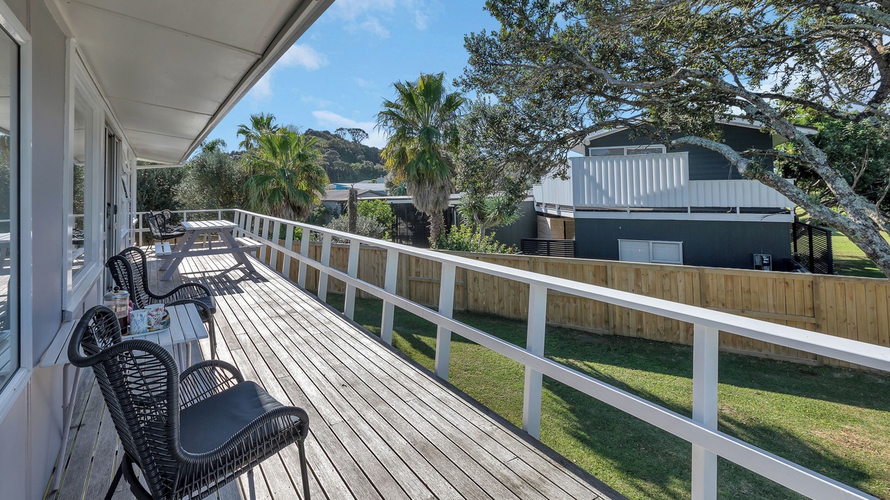 Photo of Patio Balcony in Matapouri