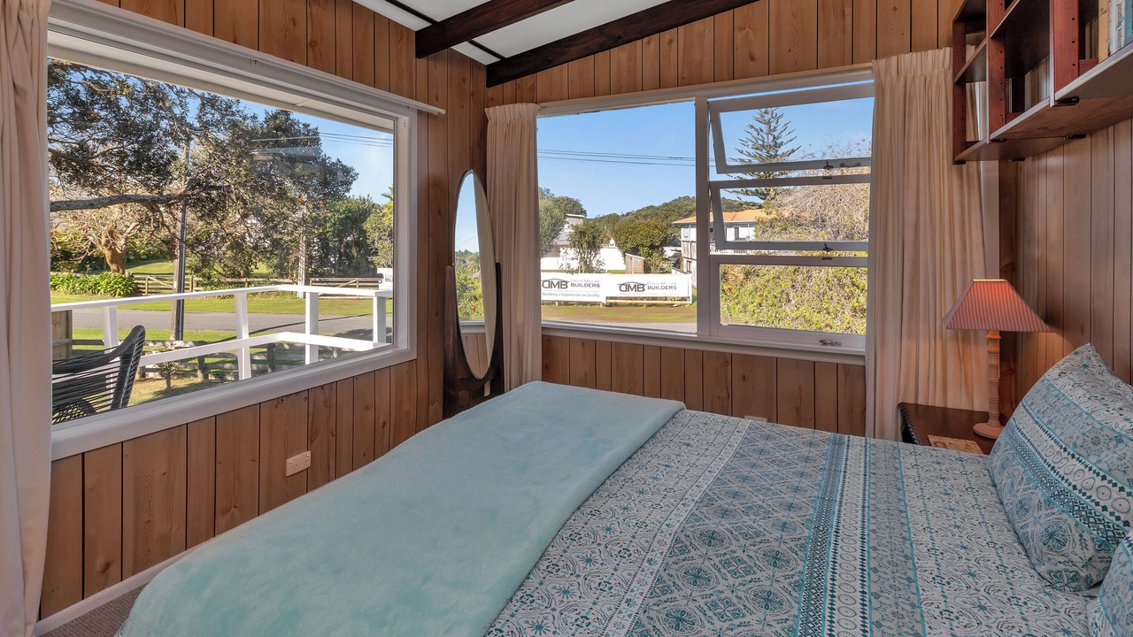 Photo of Bedroom in Matapouri