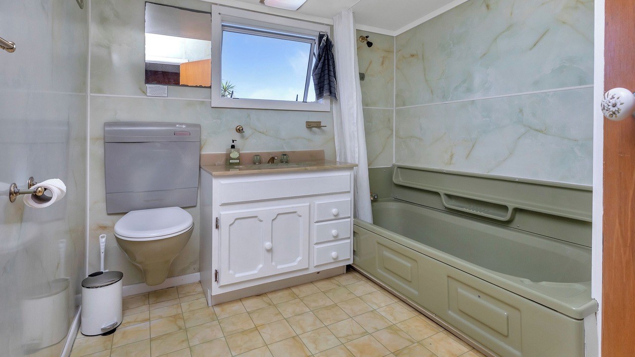 Photo of Bathroom in Matapouri