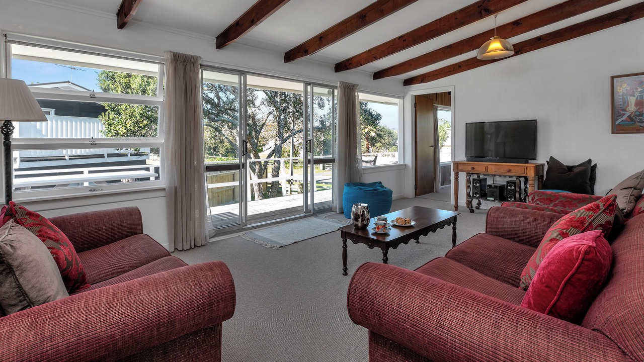 Photo of Livingroom in Matapouri