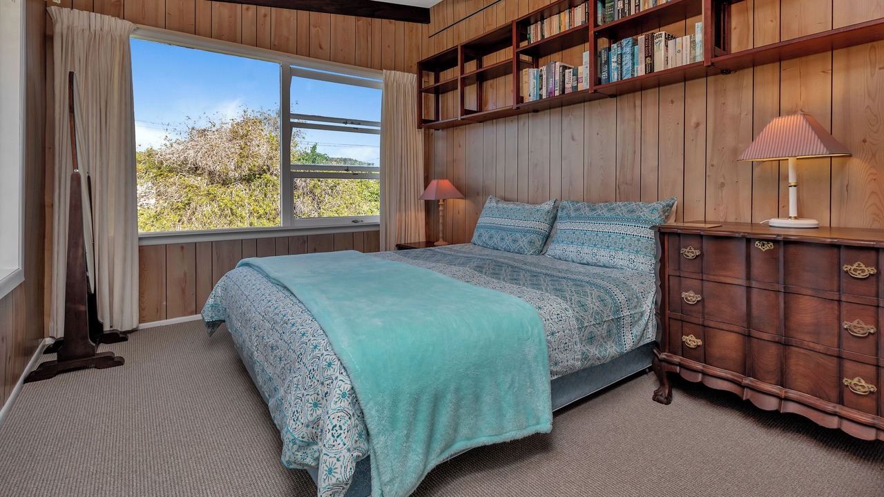 Photo of Bedroom in Matapouri