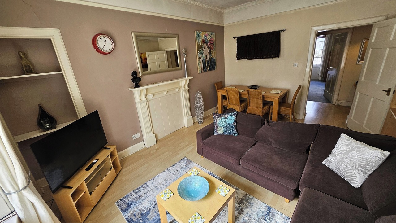 Photo of Livingroom in Tollcross