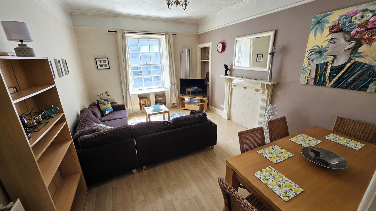 Photo of Livingroom in Tollcross