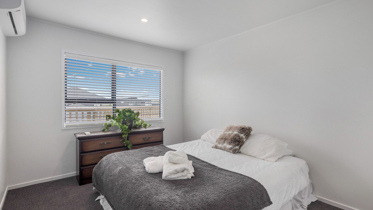 Photo of Bedroom in One Tree Point