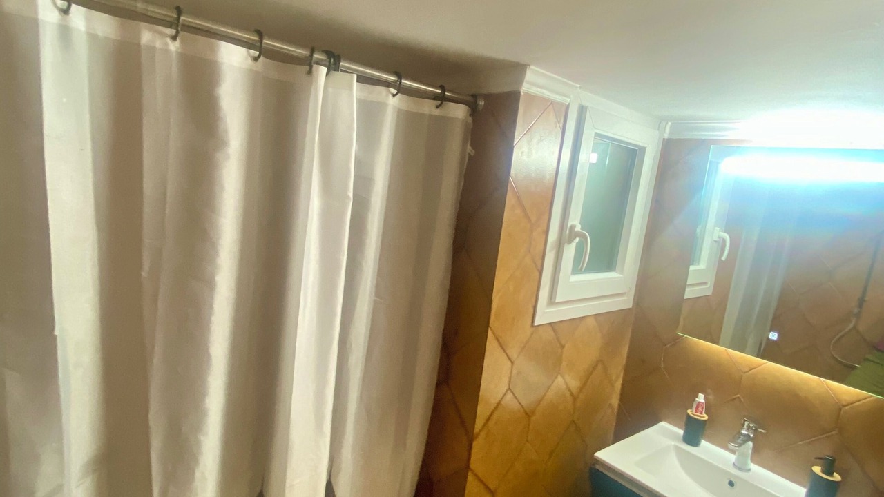 Photo of Bathroom in Pasalimani
