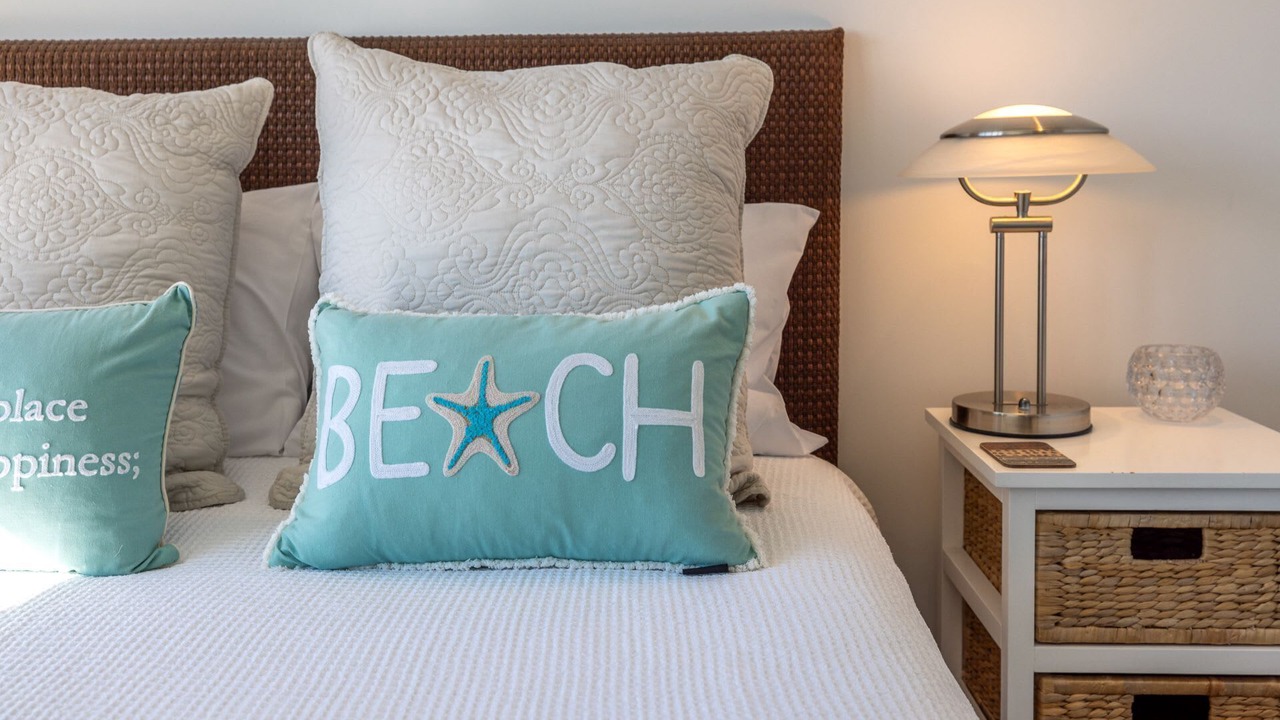 Photo of Bedroom in Onetangi