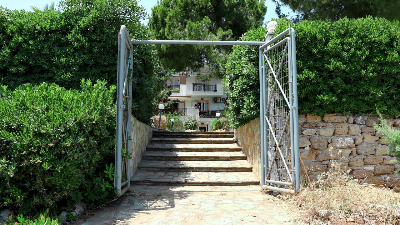 Photo of Outdoor in Lokroi