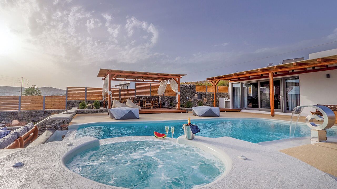 Photo of Outdoor in Adamas