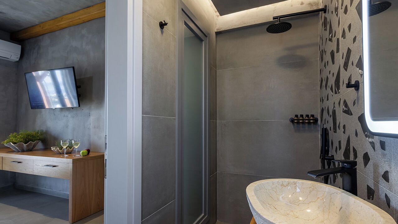 Photo of Bathroom in Adamas