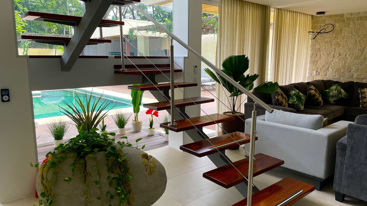 Photo of Others in Barrio Ricos y Famosos