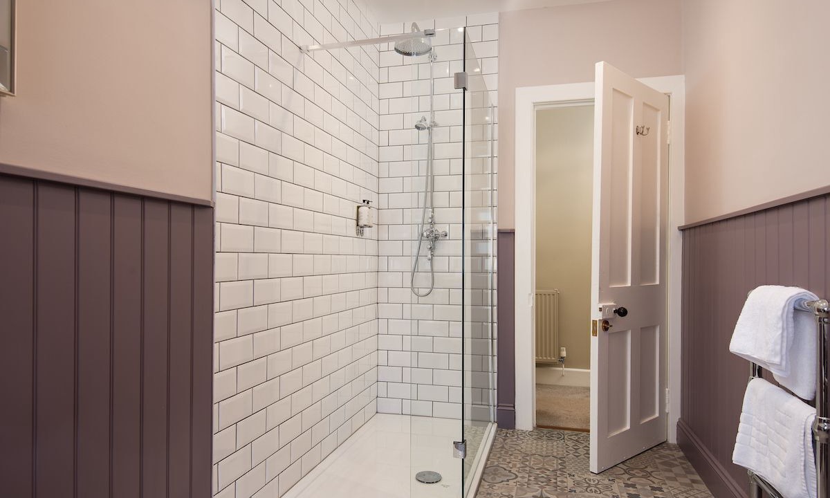 Photo of Bathroom in Cockburnspath