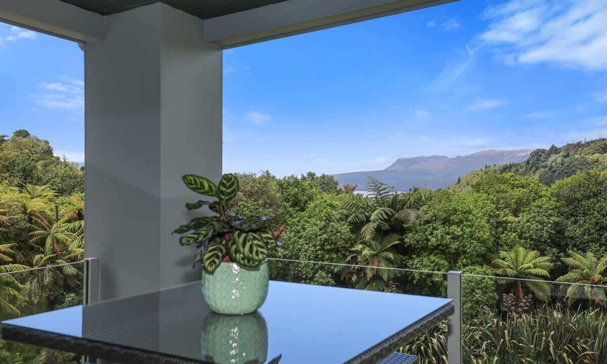 Photo of Livingroom in Lake Tarawera