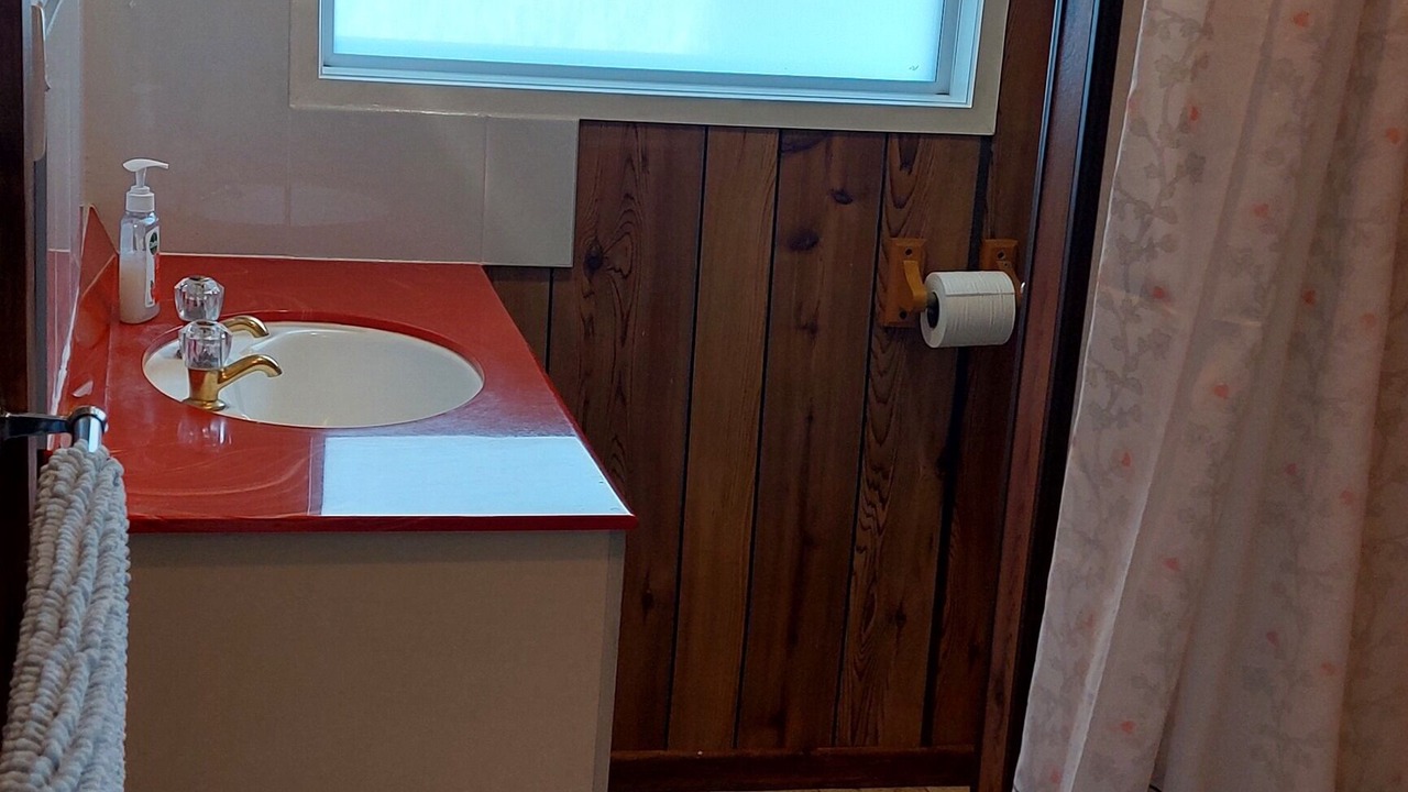 Photo of Bathroom in Rerewhakaaitu
