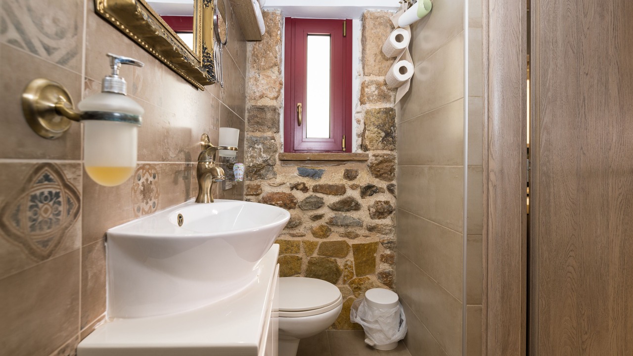 Photo of Bathroom in Spata-Artemida