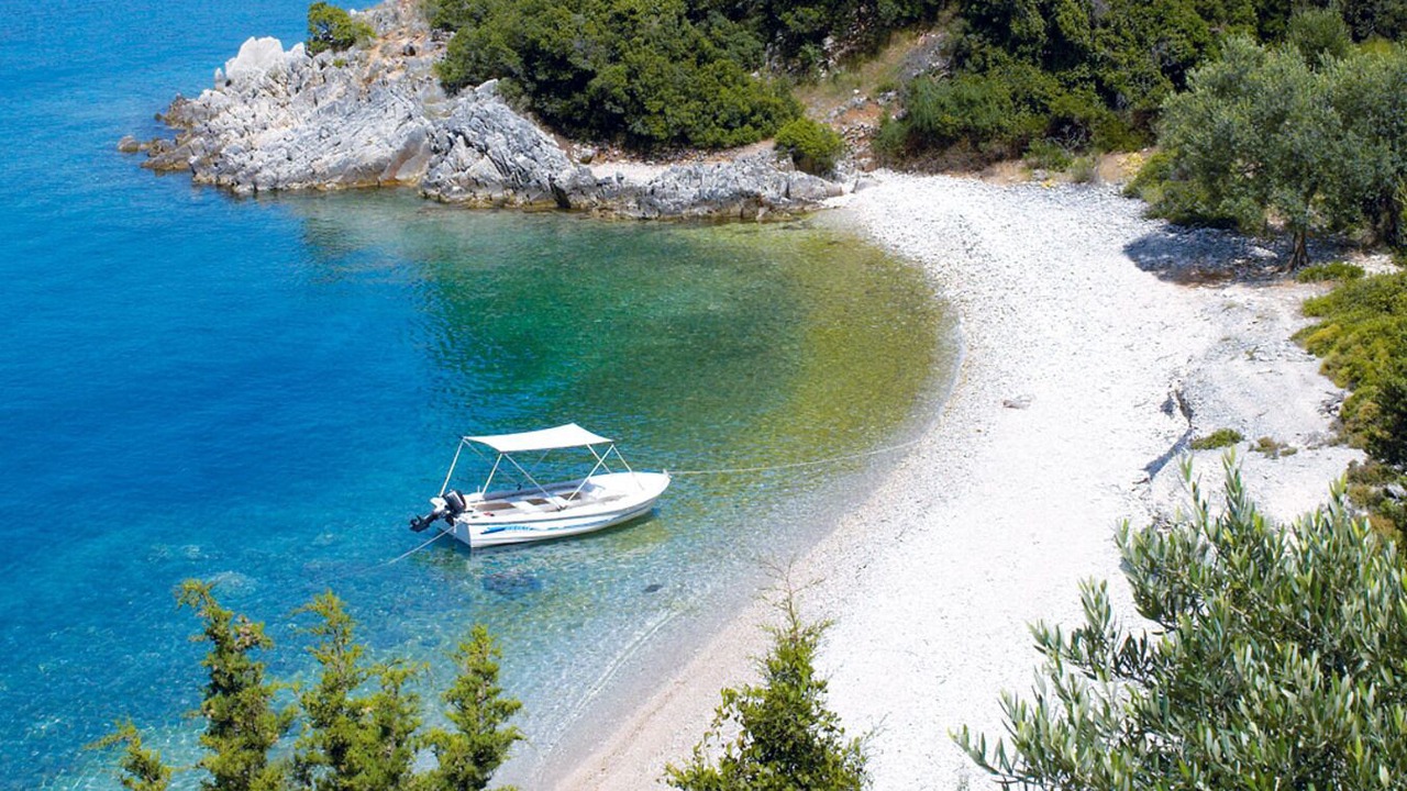 Photo of Others in Ithaki