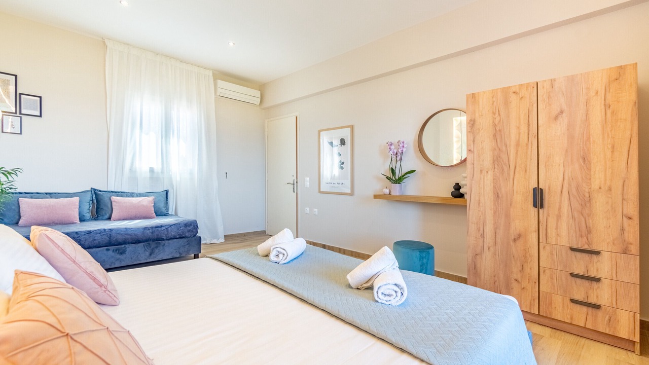 Photo of Bedroom in Almiros Beach