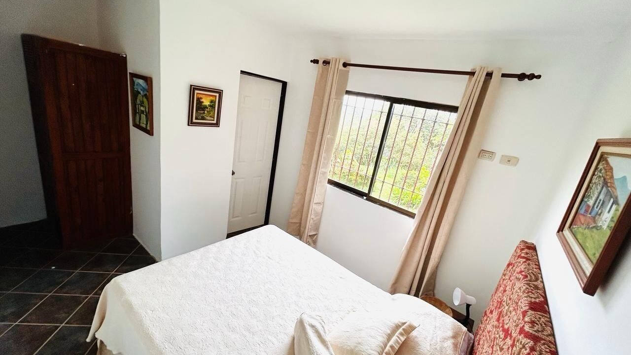 Photo of Bedroom in Roble