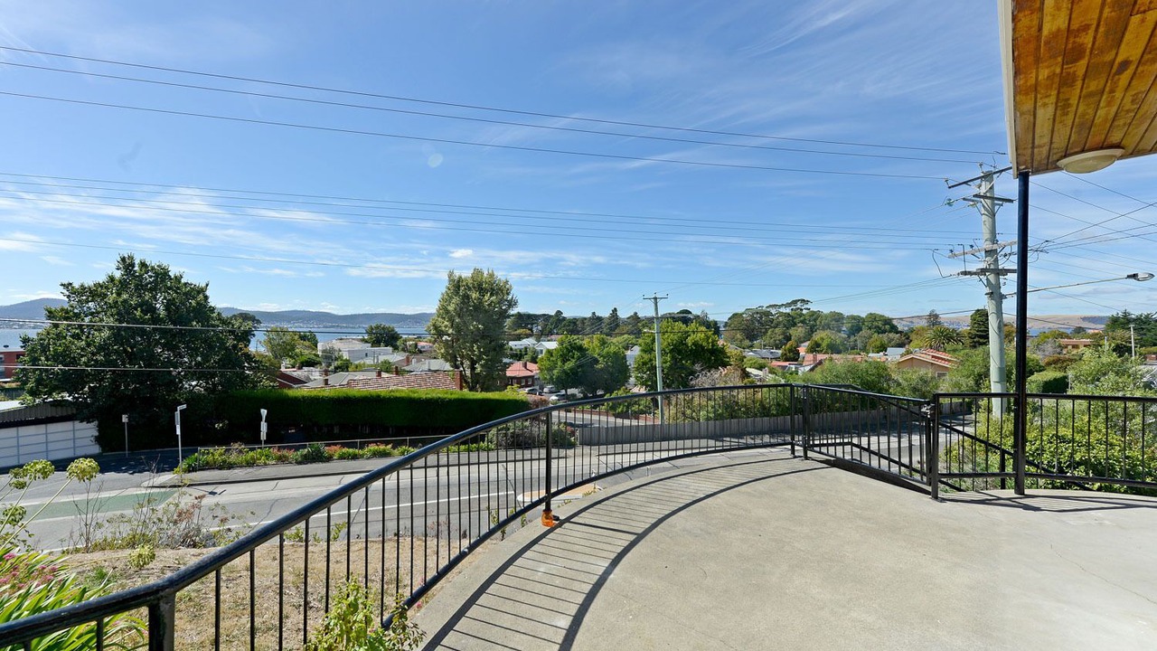 Photo of Patio Balcony in Sandy Bay