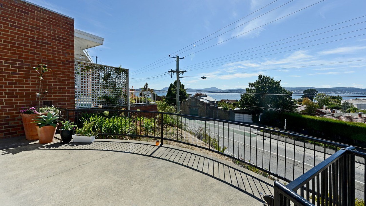 Photo of Patio Balcony in Sandy Bay